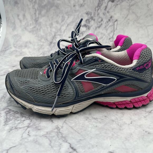 Brooks Ravenna 5 Running Shoes. Size 7.5. In good used condition! - Picture 2 of 9
